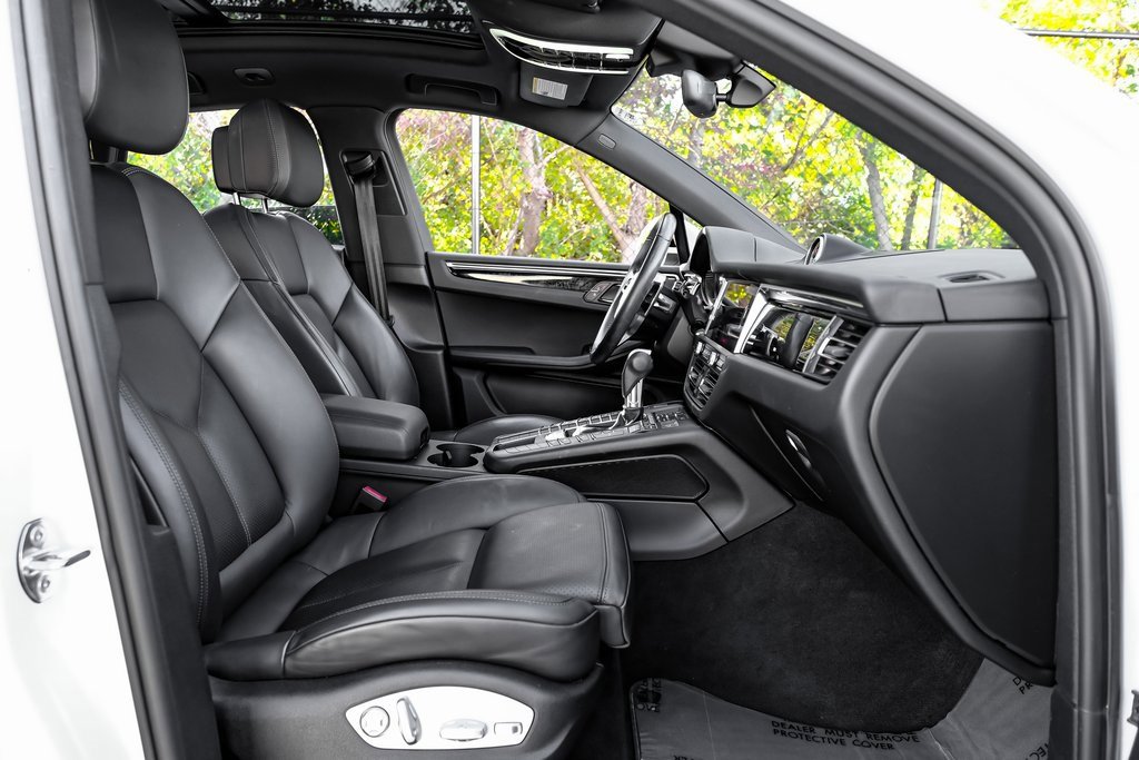 Used 2021 Porsche Macan image 35