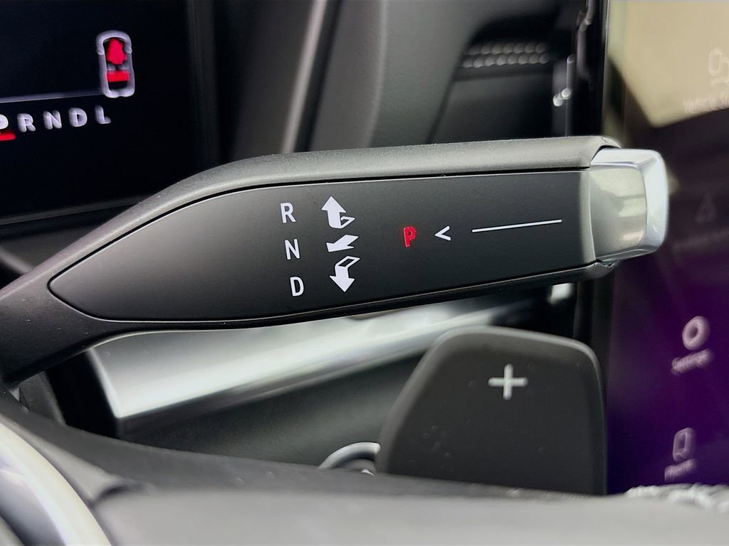 New 2026 GMC Terrain Denali w/ LPO, Black Badging Package image 17