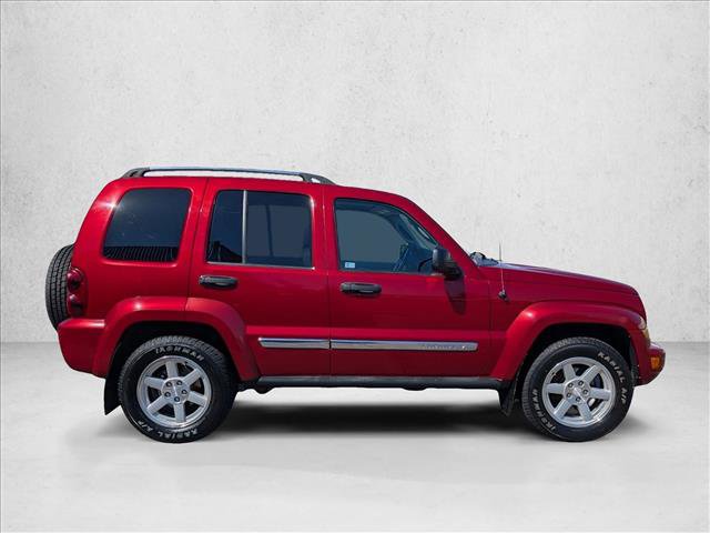 Used 2007 Jeep Liberty Limited AWD/4WD image 4
