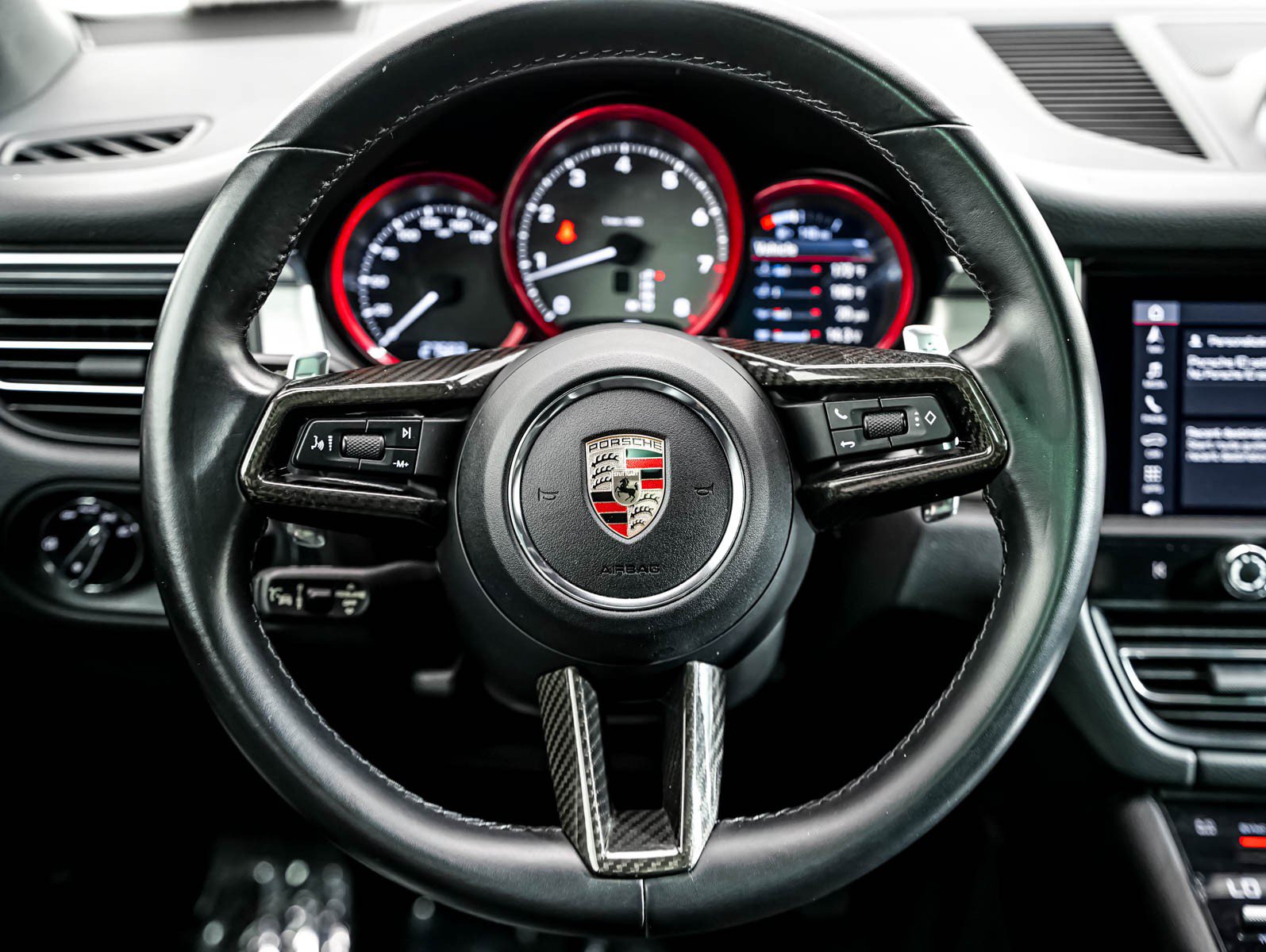 Certified 2023 Porsche Macan S AWD/4WD image 16