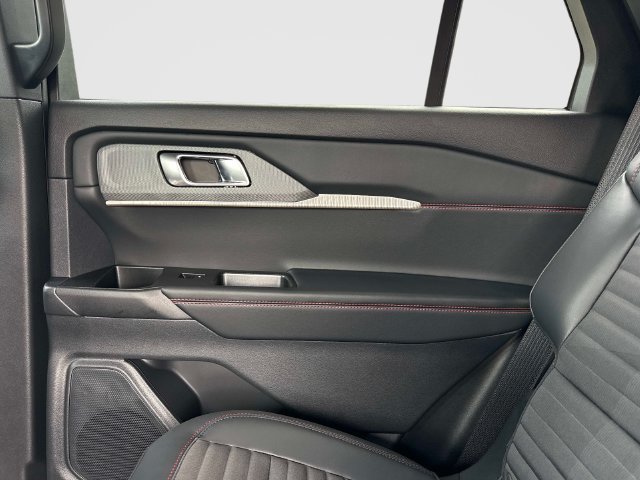 New 2027 Ford Explorer ST-Line w/ Premium Package RWD image 16