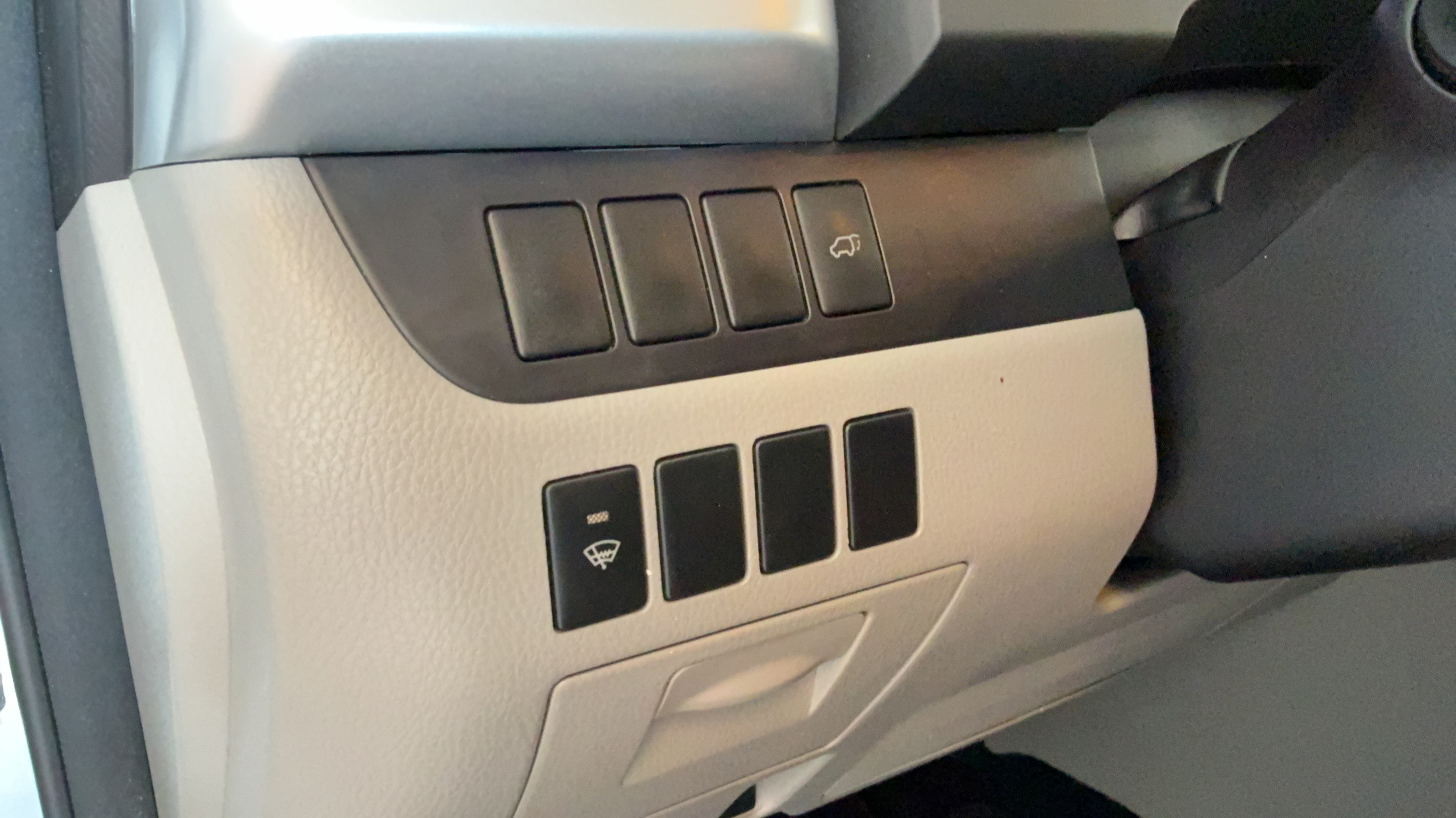 Used 2015 Toyota Highlander XLE AWD/4WD image 19