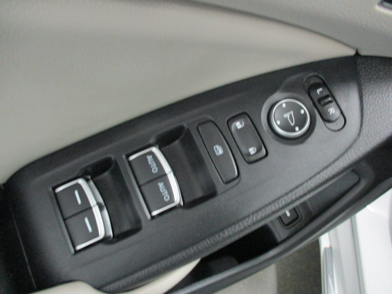 Used 2018 Honda Accord EX-L image 16