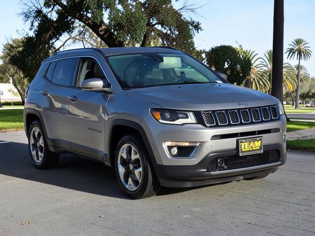 Used 2018 Jeep Compass Limited w/ Navigation Group FWD image 3
