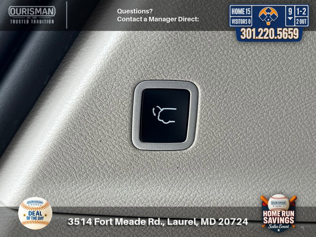 Used 2022 Chrysler Pacifica Touring-L FWD image 21