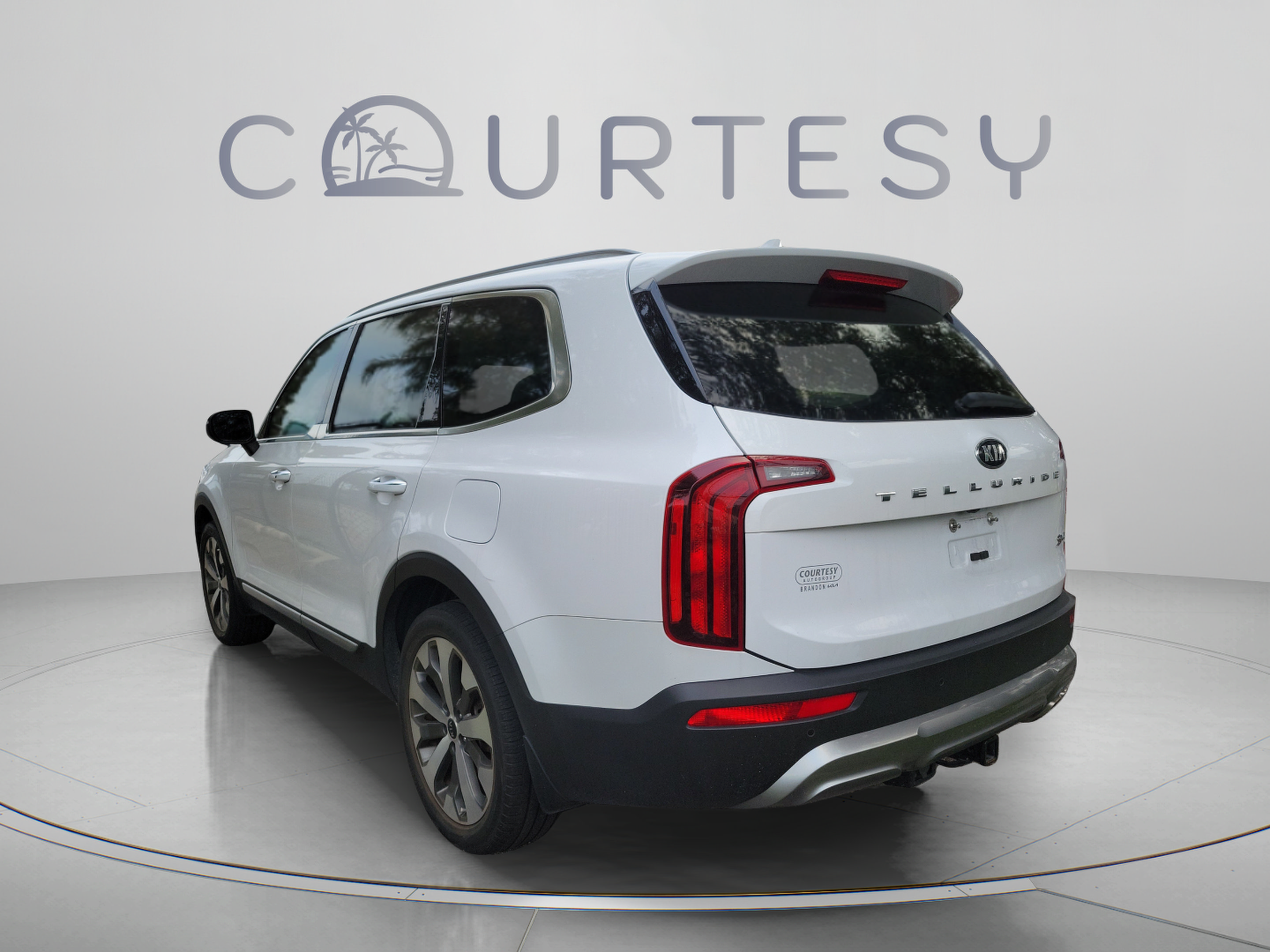 Certified 2021 Kia Telluride S FWD image 3