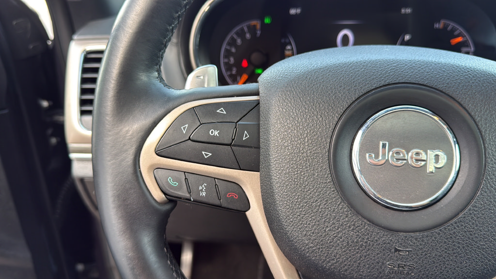 Used 2014 Jeep Grand Cherokee Overland AWD/4WD image 22