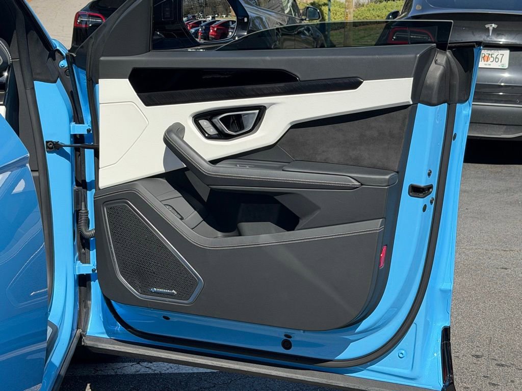 Used 2024 Lamborghini Urus S image 36