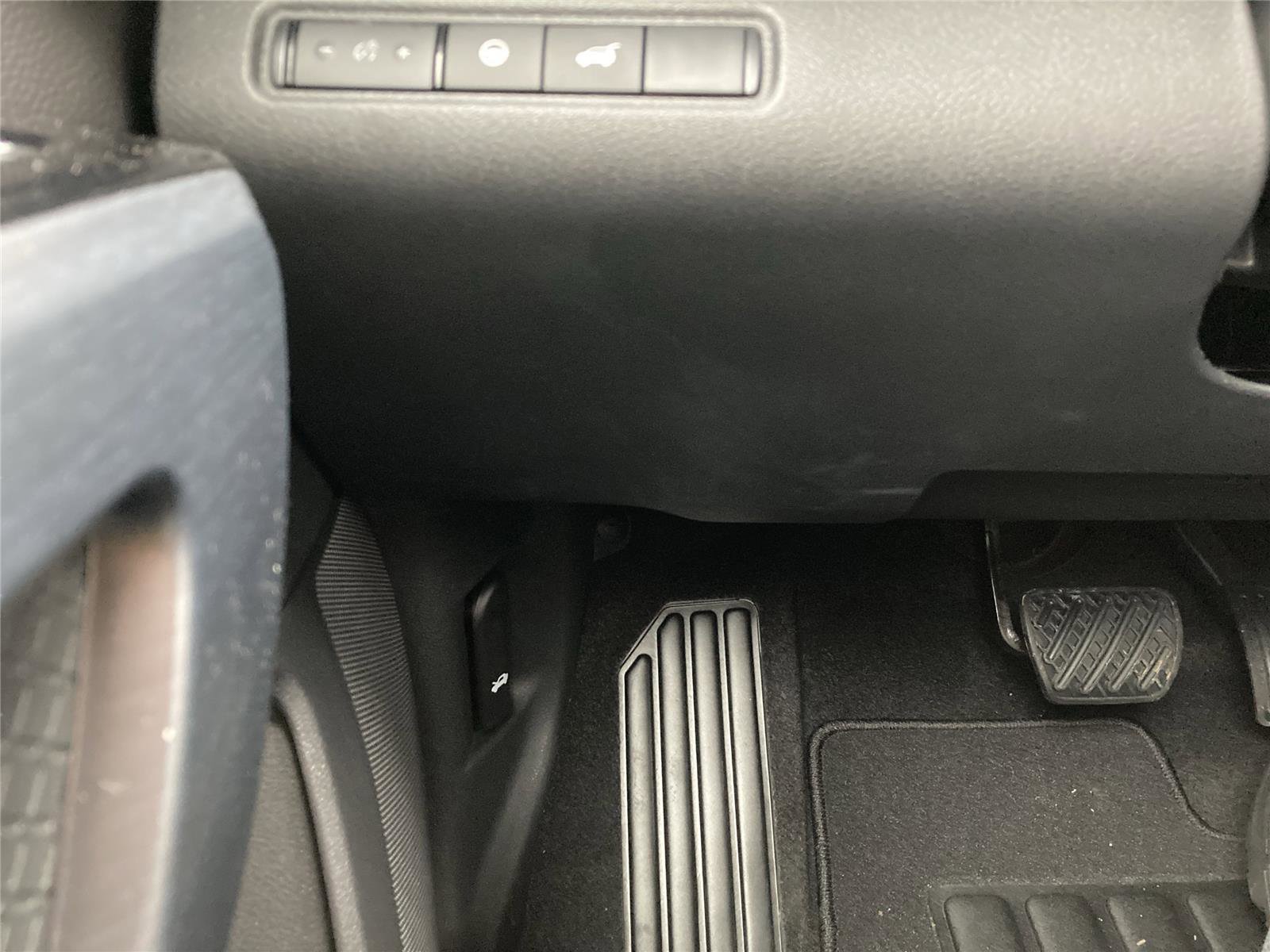 New 2026 Nissan Pathfinder SL w/ SL Premium Package image 21