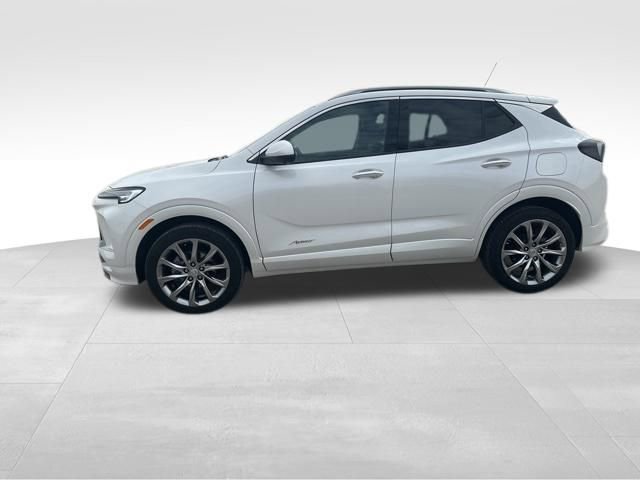 Used 2025 Buick Encore GX Avenir w/ Avenir Technology Package AWD/4WD image 3