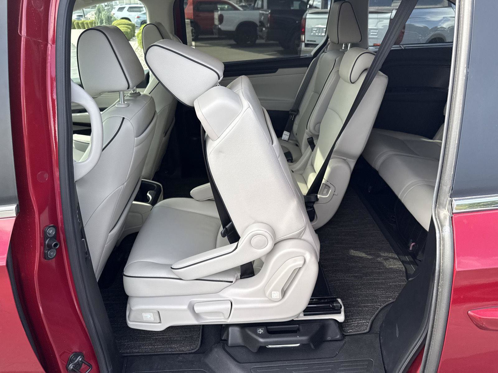 Used 2026 Honda Odyssey Touring image 23