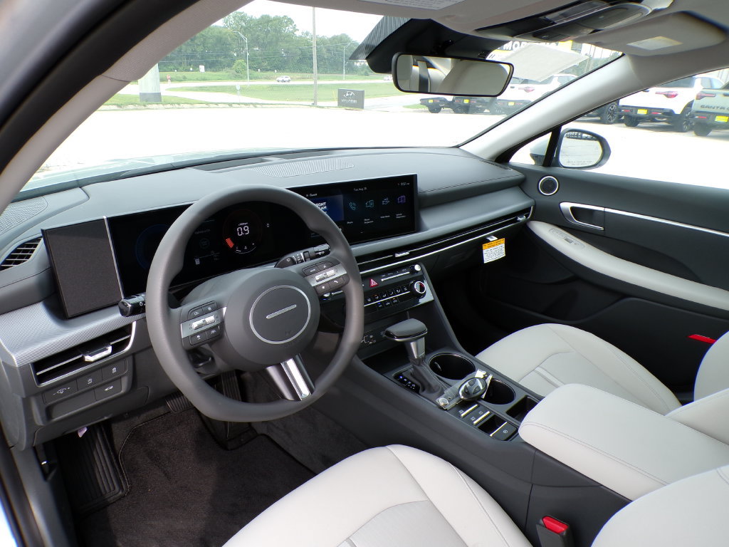 New 2026 Hyundai Sonata SE FWD image 11