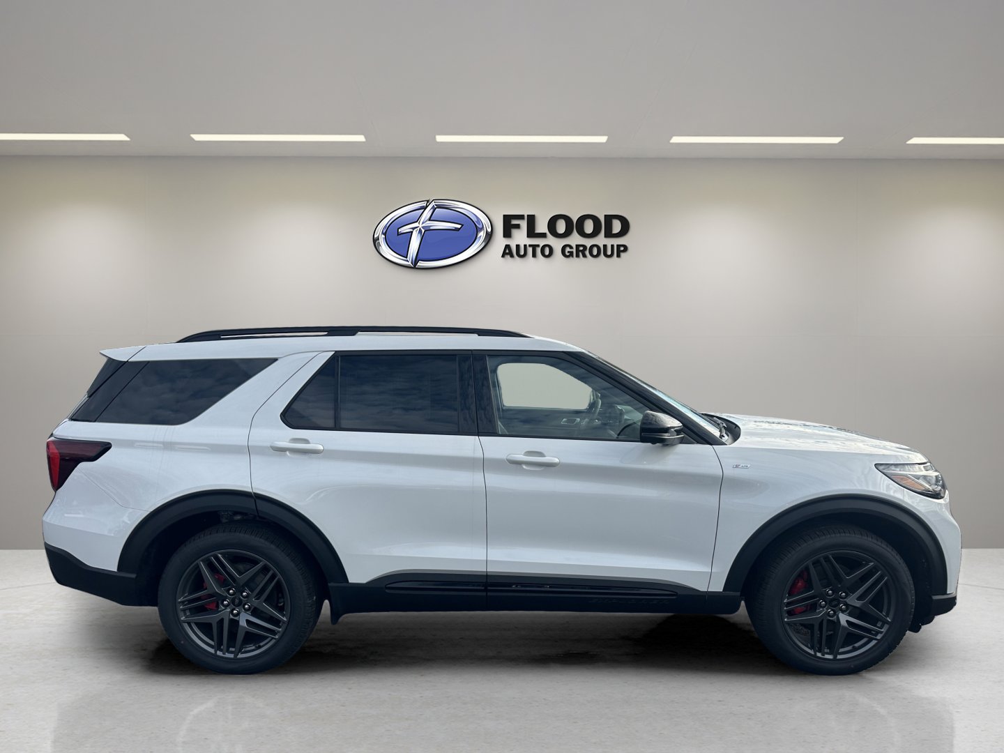 New 2026 Ford Explorer ST-Line w/ ST-Line Street Pack image 4