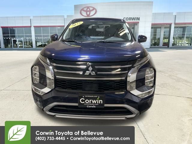 Used 2025 Mitsubishi Outlander SE image 8