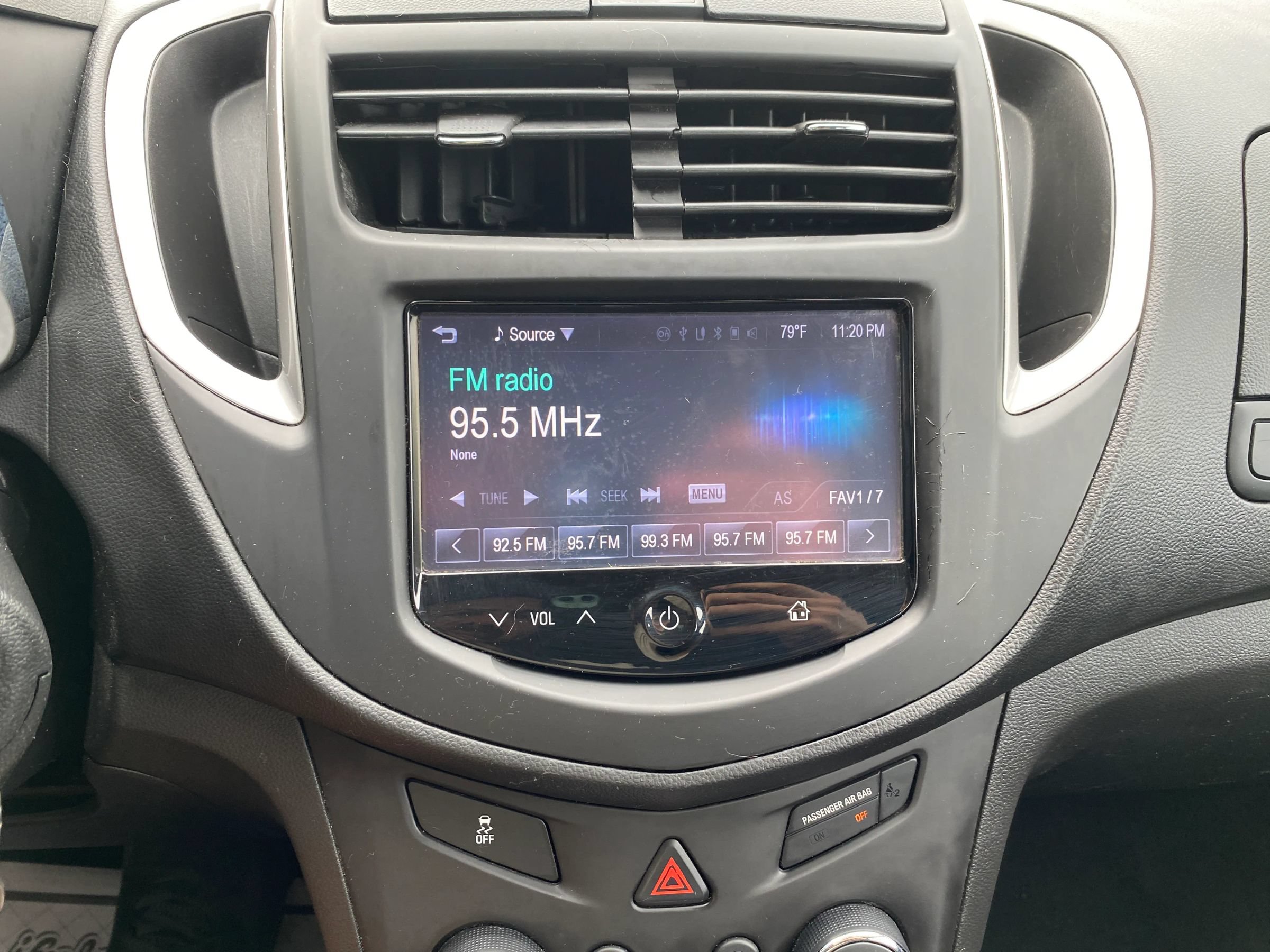 Used 2016 Chevrolet Trax LS AWD/4WD image 17
