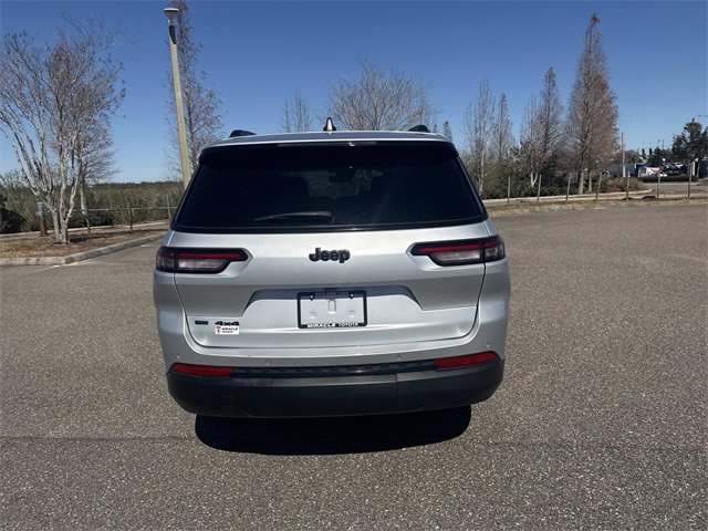 Used 2022 Jeep Grand Cherokee L Altitude image 5