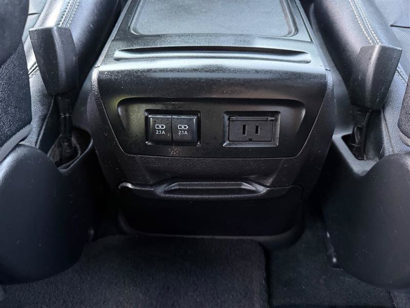 Used 2018 Toyota Sienna SE Premium w/ Carpet Mat Package FWD image 24