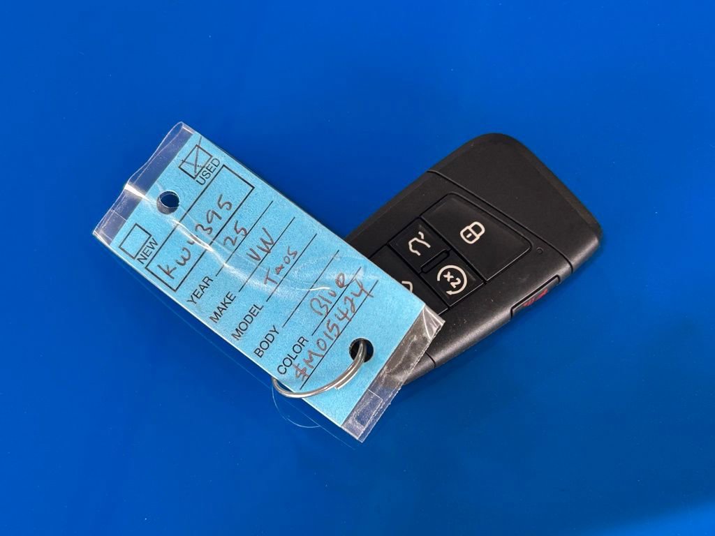 Used 2025 Volkswagen Taos SE image 54