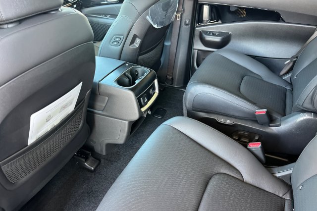 New 2027 Kia Carnival SX Prestige FWD image 14