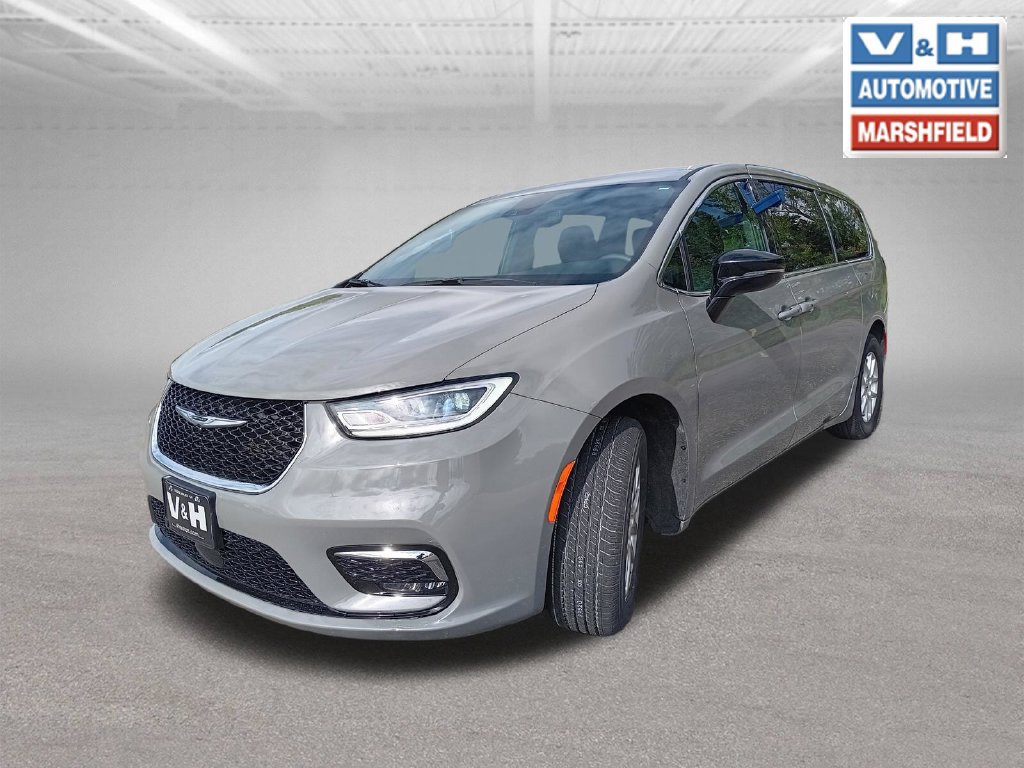 Used 2025 Chrysler Pacifica Select FWD image 29