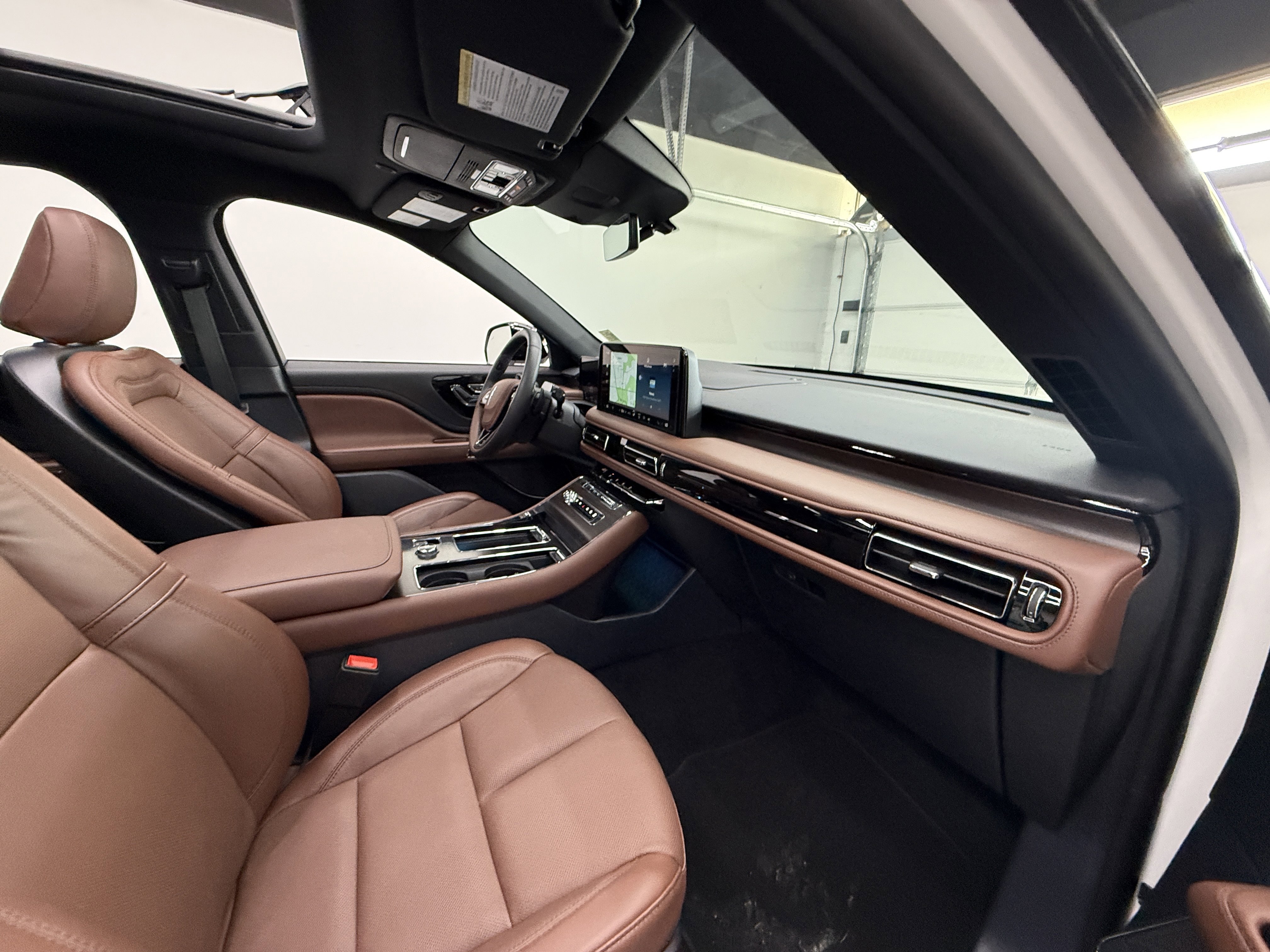 Used 2026 Lincoln Aviator Reserve w/ Jet Appearance Package AWD/4WD image 24
