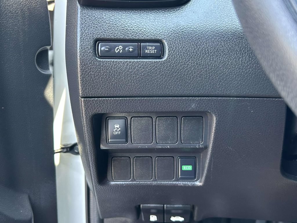 Used 2017 Nissan Rogue Sport S w/ S Appearance Package FWD image 18