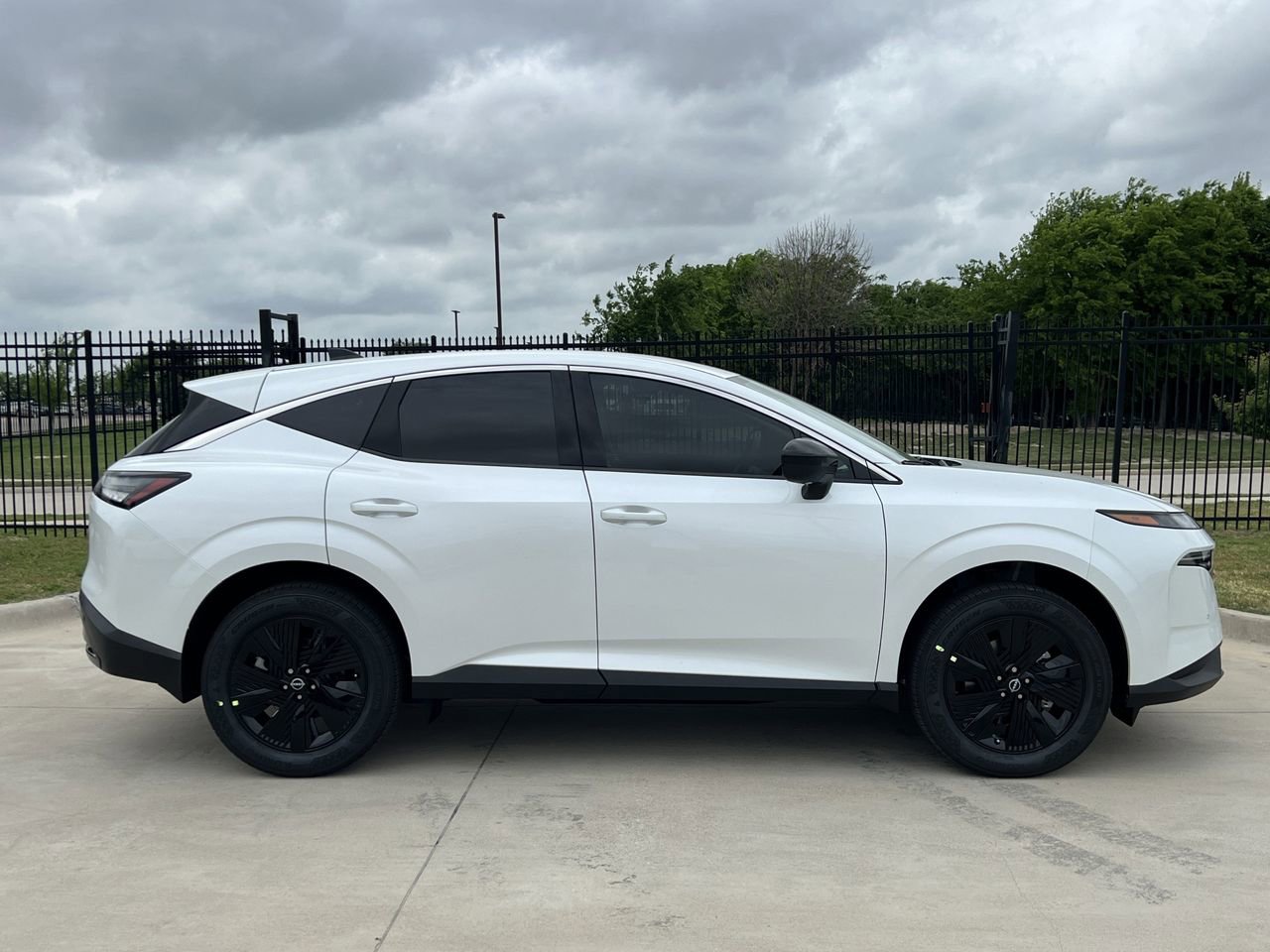 New 2026 Nissan Murano SV image 3