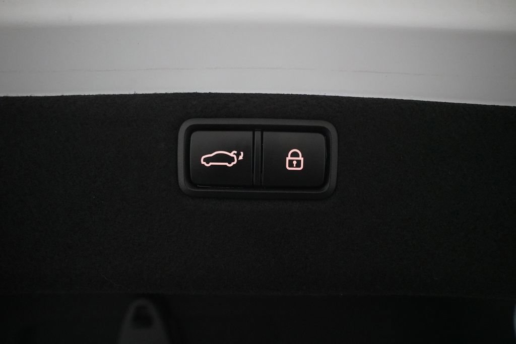 Used 2018 Genesis G80 5.0 Ultimate AWD/4WD image 15