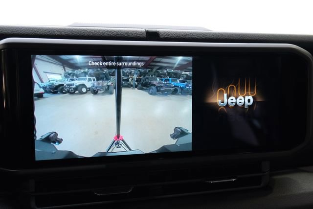 Used 2025 Jeep Gladiator Sport image 64