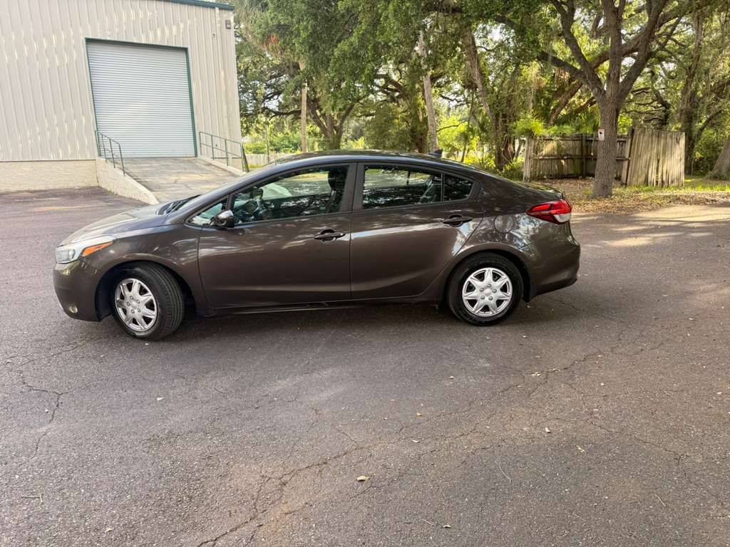 Used 2018 Kia Forte LX FWD image 9