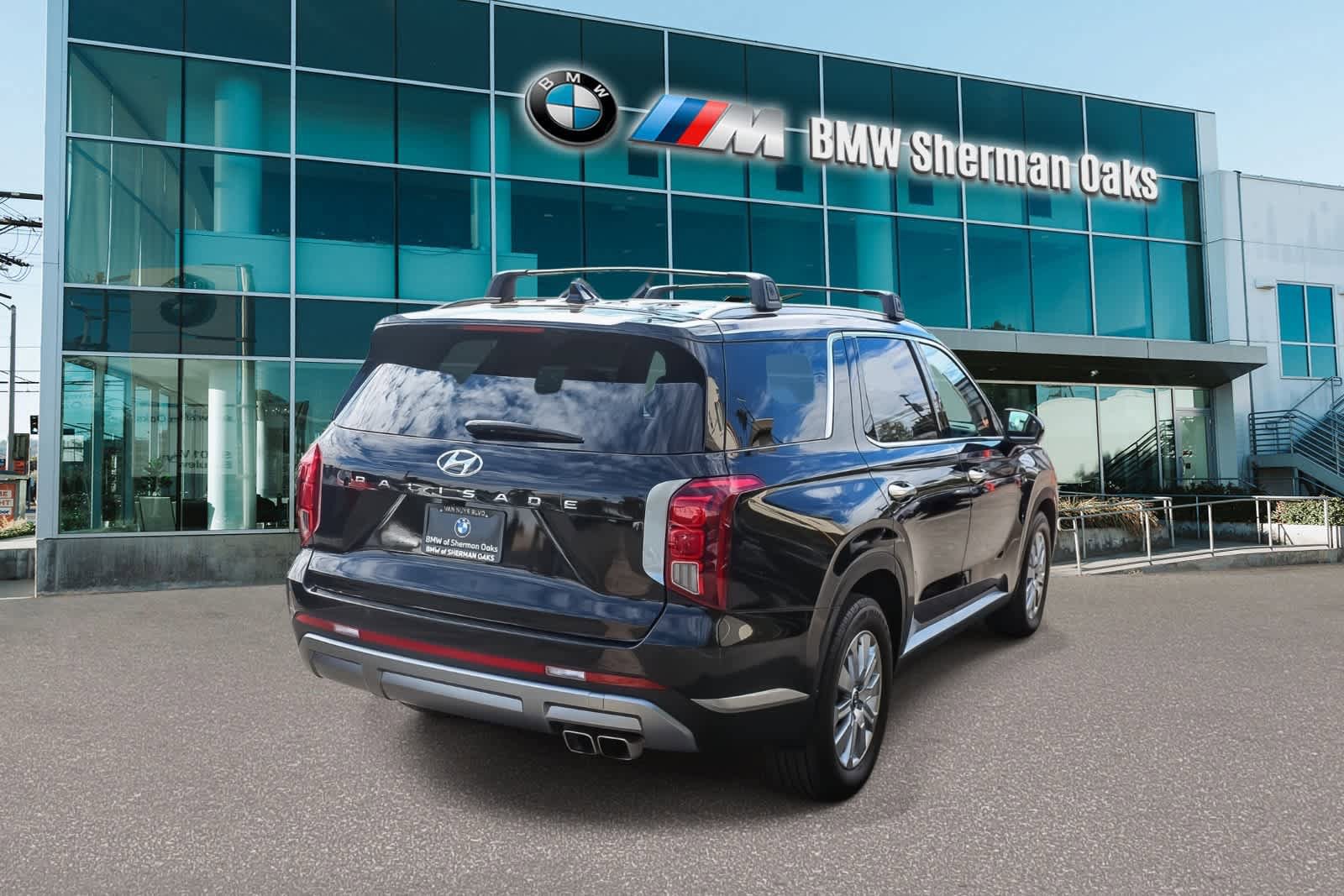 Used 2025 Hyundai Palisade SEL FWD image 4