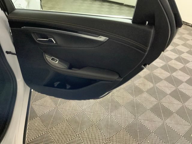 Used 2018 Chevrolet Impala LT FWD image 34