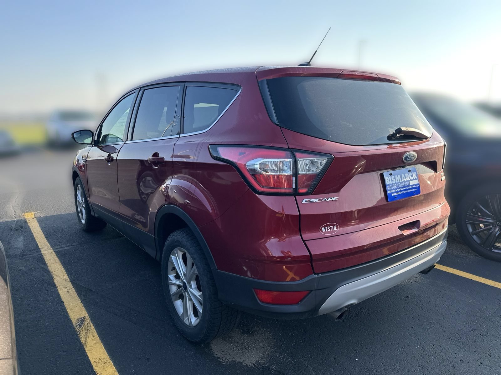 Used 2017 Ford Escape SE w/ SE Cold Weather Package AWD/4WD image 4