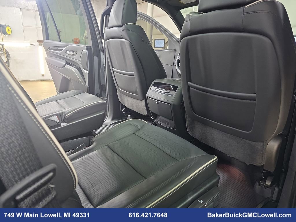 Used 2024 Cadillac Escalade Sport image 11