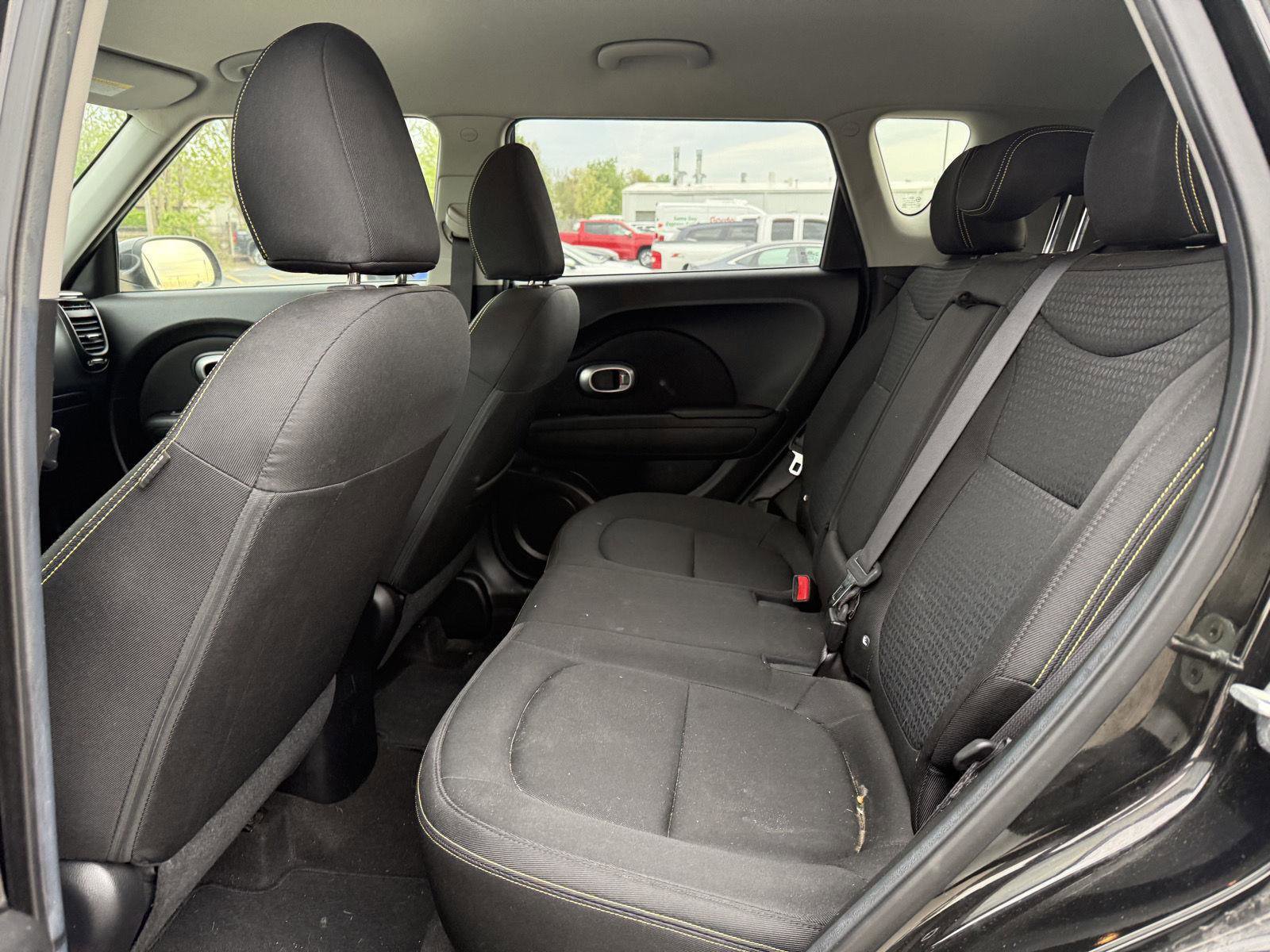 Used 2016 Kia Soul + FWD image 10