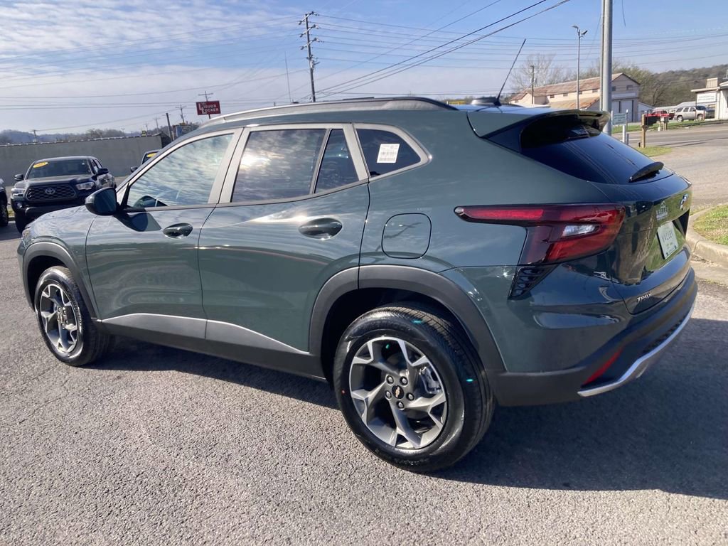 New 2026 Chevrolet Trax LT w/ Driver Confidence Package image 6