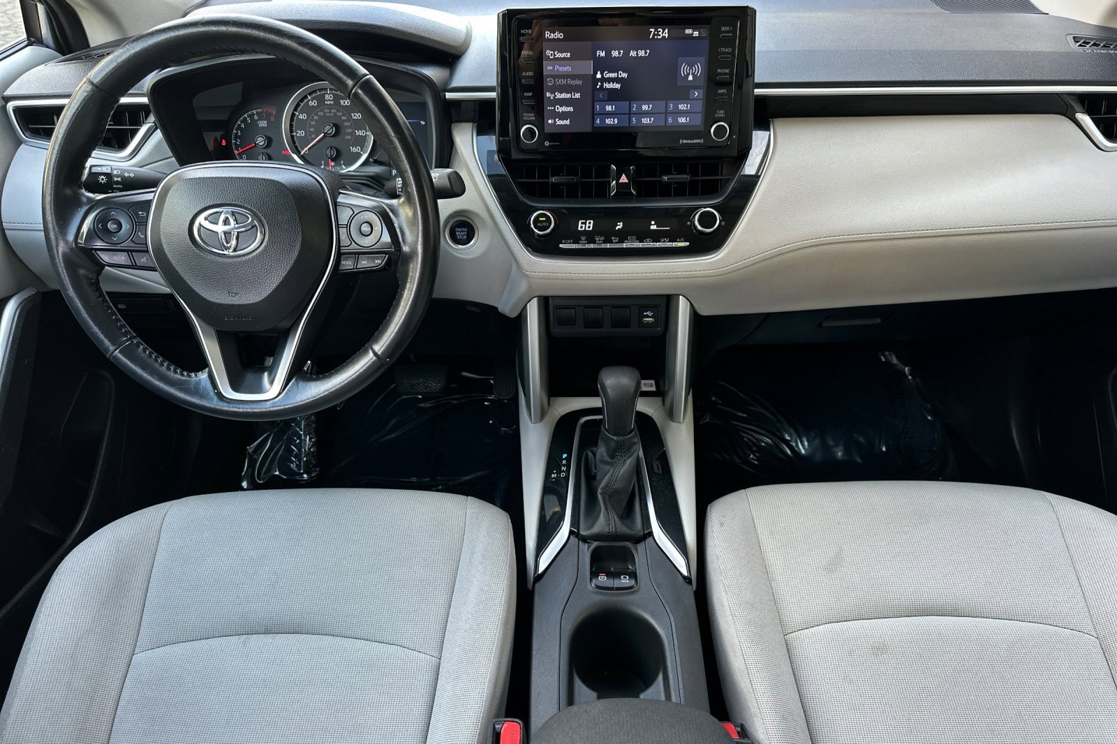 Used 2022 Toyota Corolla Cross LE image 16