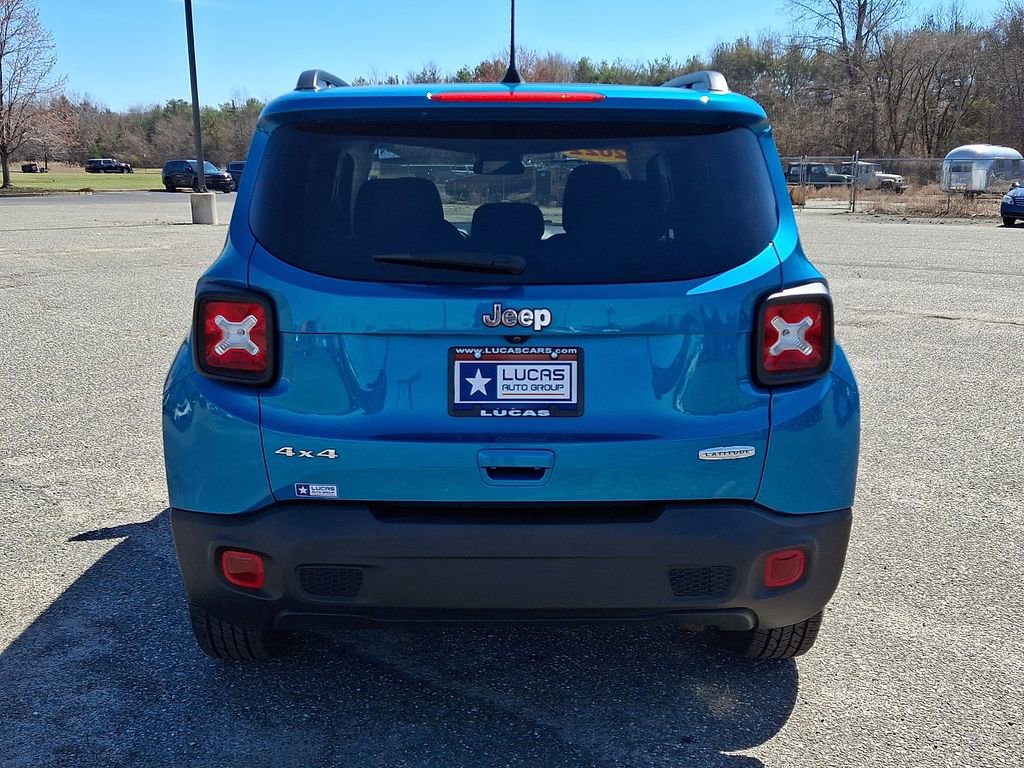 Used 2022 Jeep Renegade Latitude AWD/4WD image 10