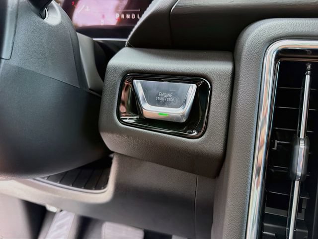 Used 2026 GMC Yukon Denali w/ Sun & Power Step Package RWD image 39