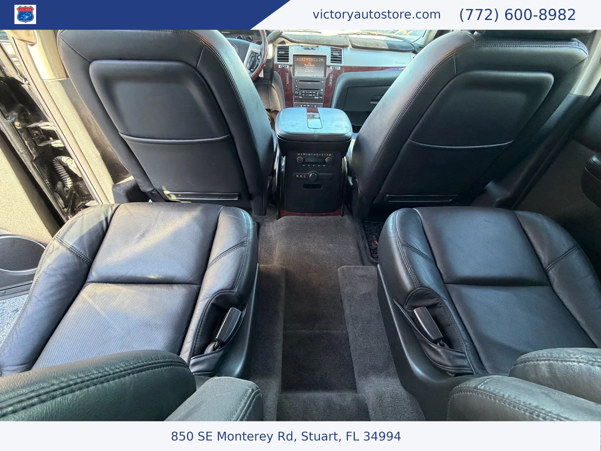 Used 2010 Cadillac Escalade Luxury image 36