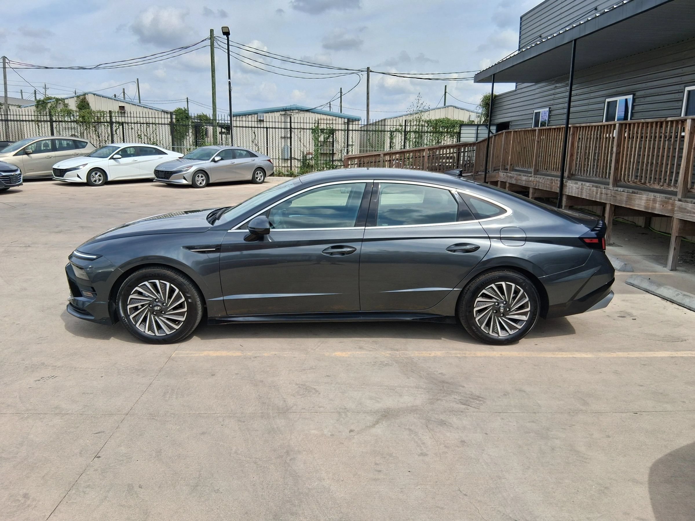 Used 2025 Hyundai Sonata SEL FWD image 3