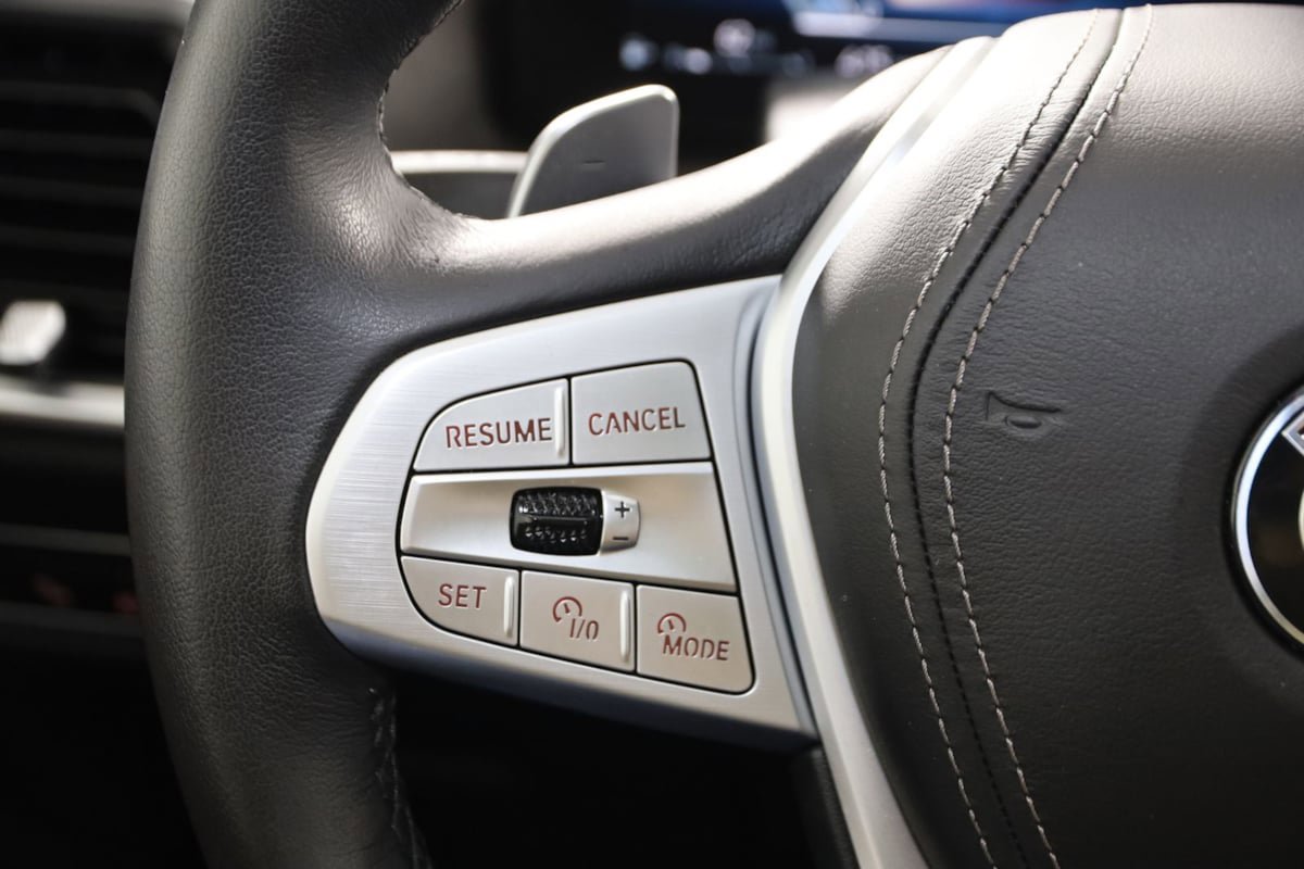 Used 2024 BMW X7 xDrive40i w/ Premium Package AWD/4WD image 39