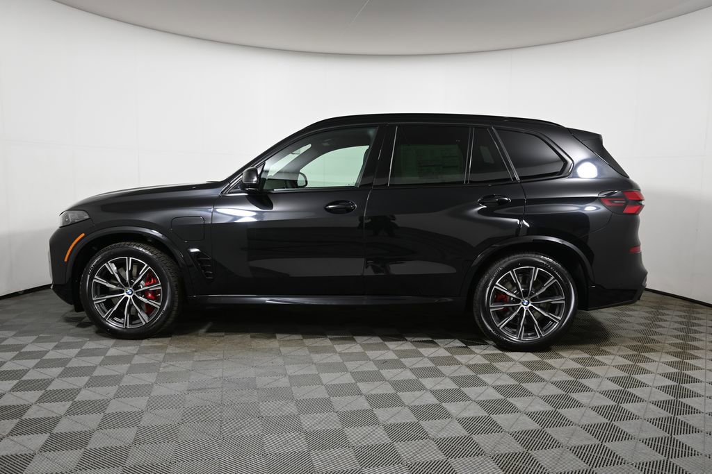 New 2026 BMW X5 xDrive50e w/ Executive Package image 2