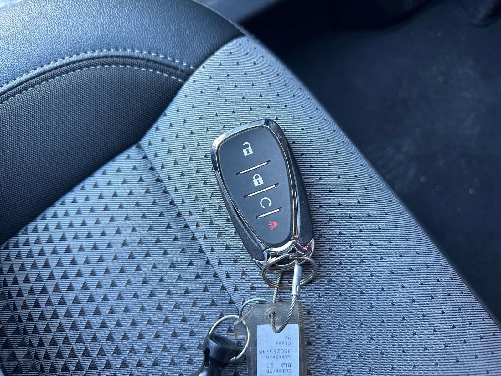 Used 2025 Chevrolet Trax LT w/ LT Convenience Package image 22