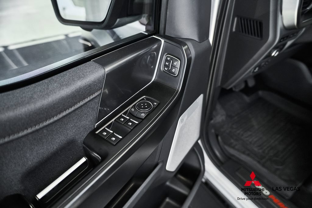 Used 2023 Ford F150 Raptor AWD/4WD image 15