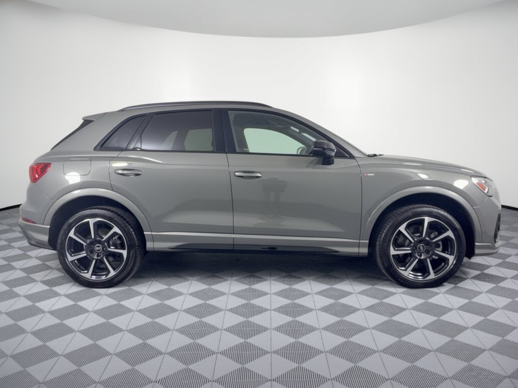 Used 2025 Audi Q3 2.0T Premium Plus w/ Premium Plus Package AWD/4WD image 8