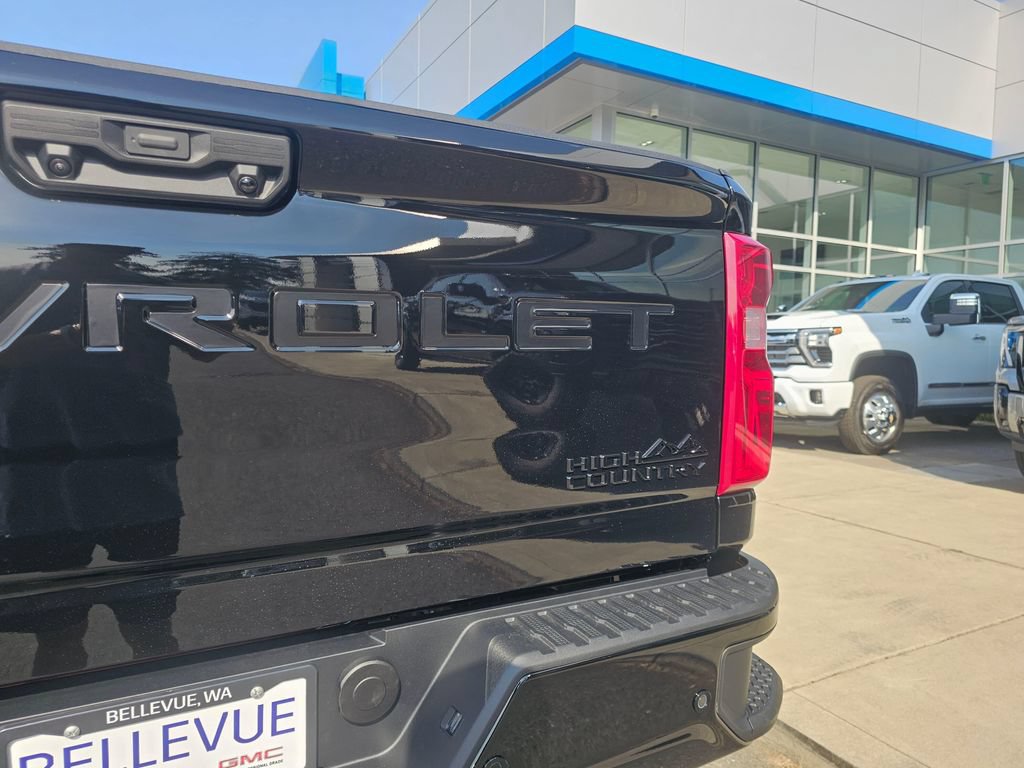 New 2026 Chevrolet Silverado 3500 High Country w/ High Country Premium Package AWD/4WD image 17