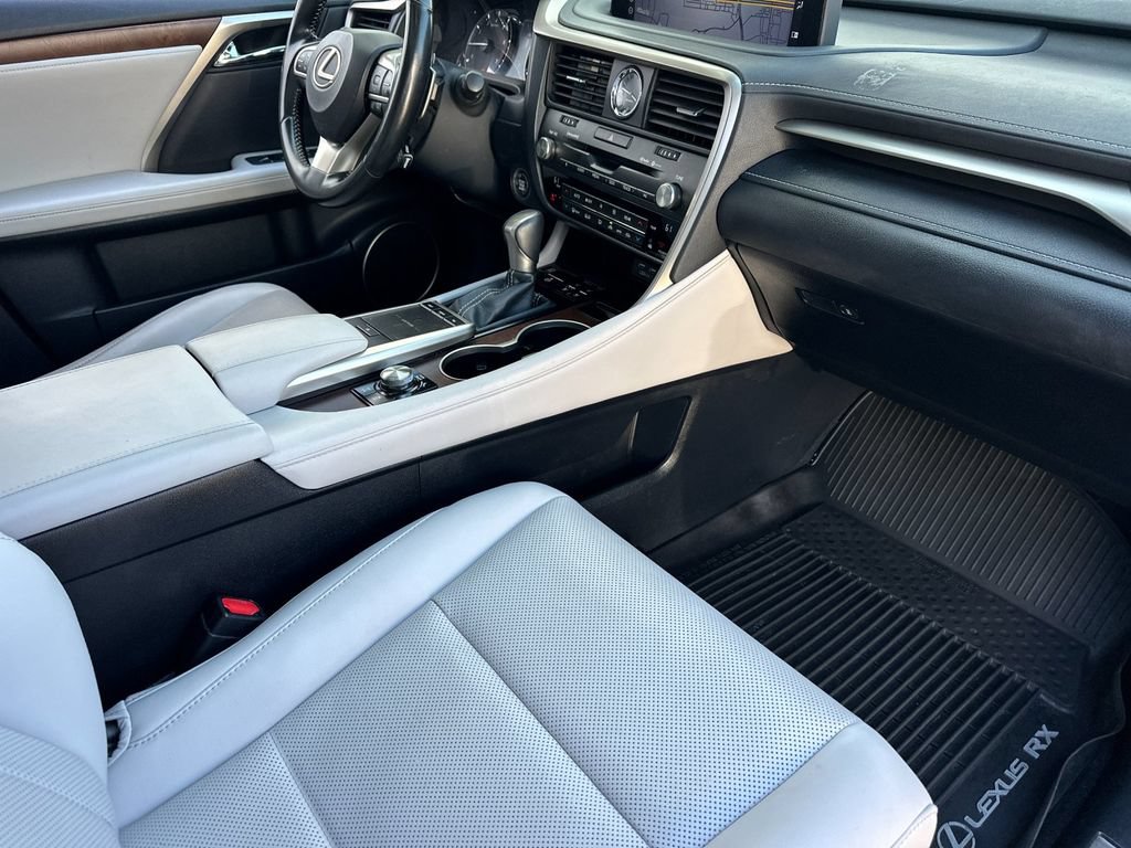 Used 2020 Lexus RX 350L Premium w/ Premium Package AWD/4WD image 16