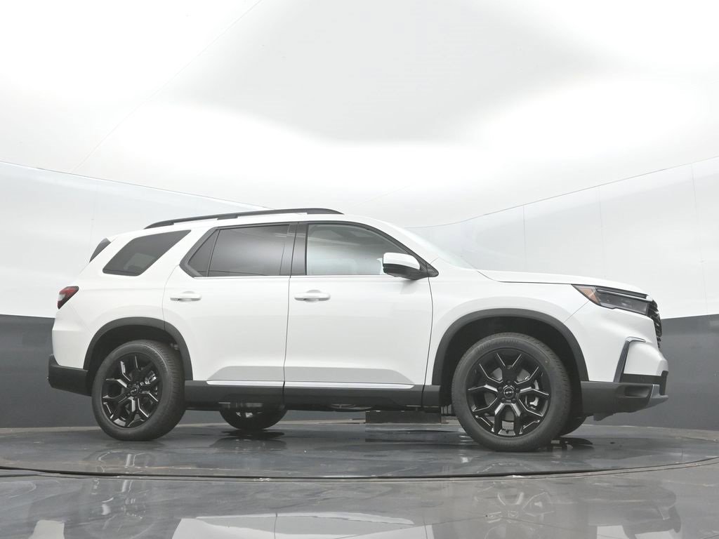 New 2025 Honda Pilot Touring image 29