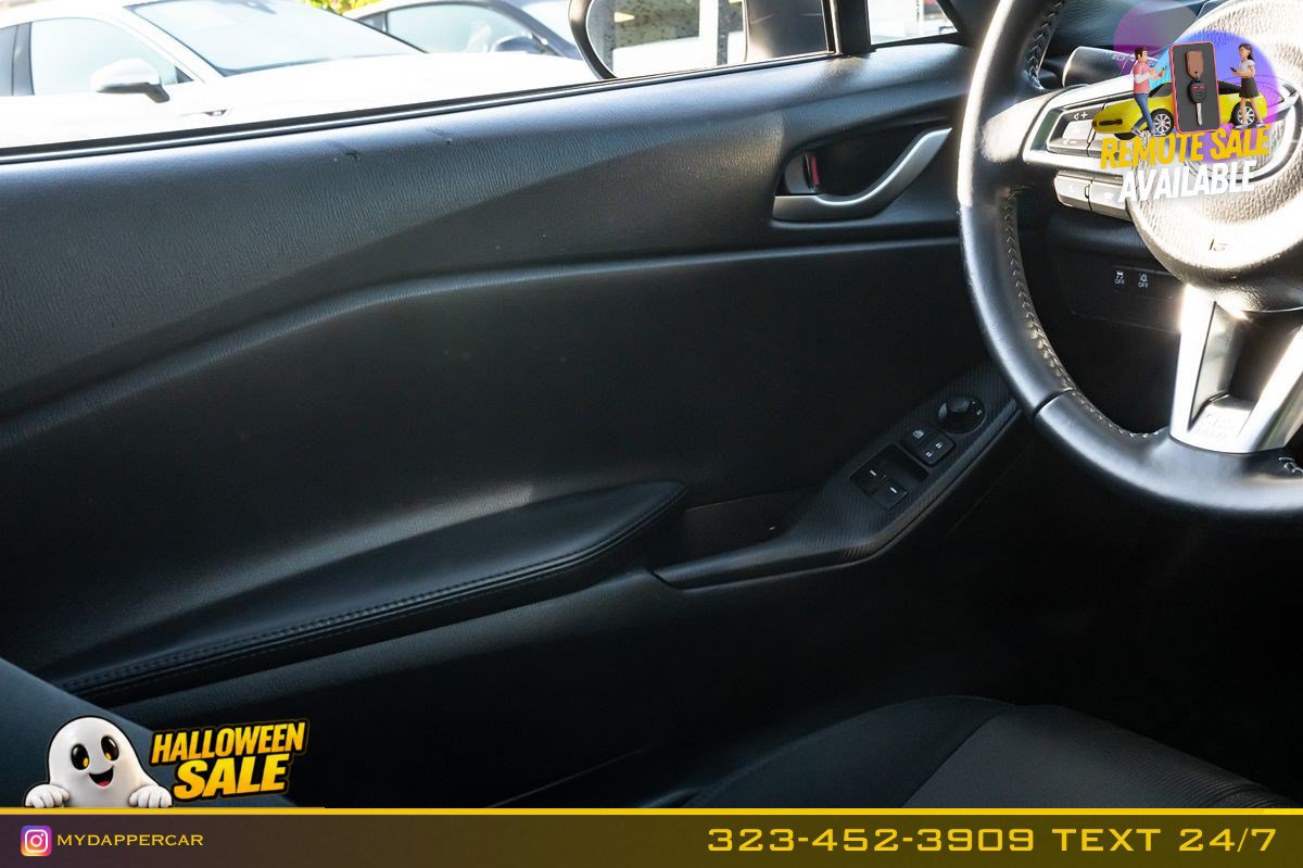 Used 2021 MAZDA MX-5 Miata Sport RWD image 17